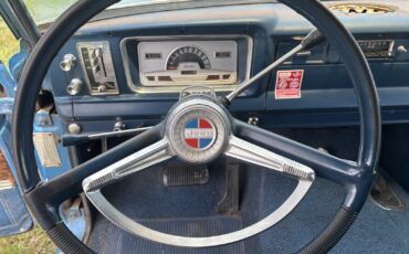 Jeep-Wagoneer-1971-Wagon-22