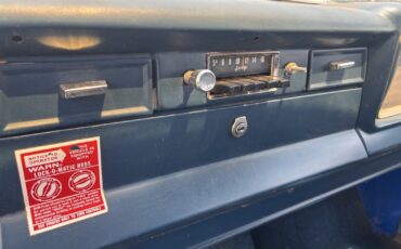 Jeep-Wagoneer-1971-Wagon-24