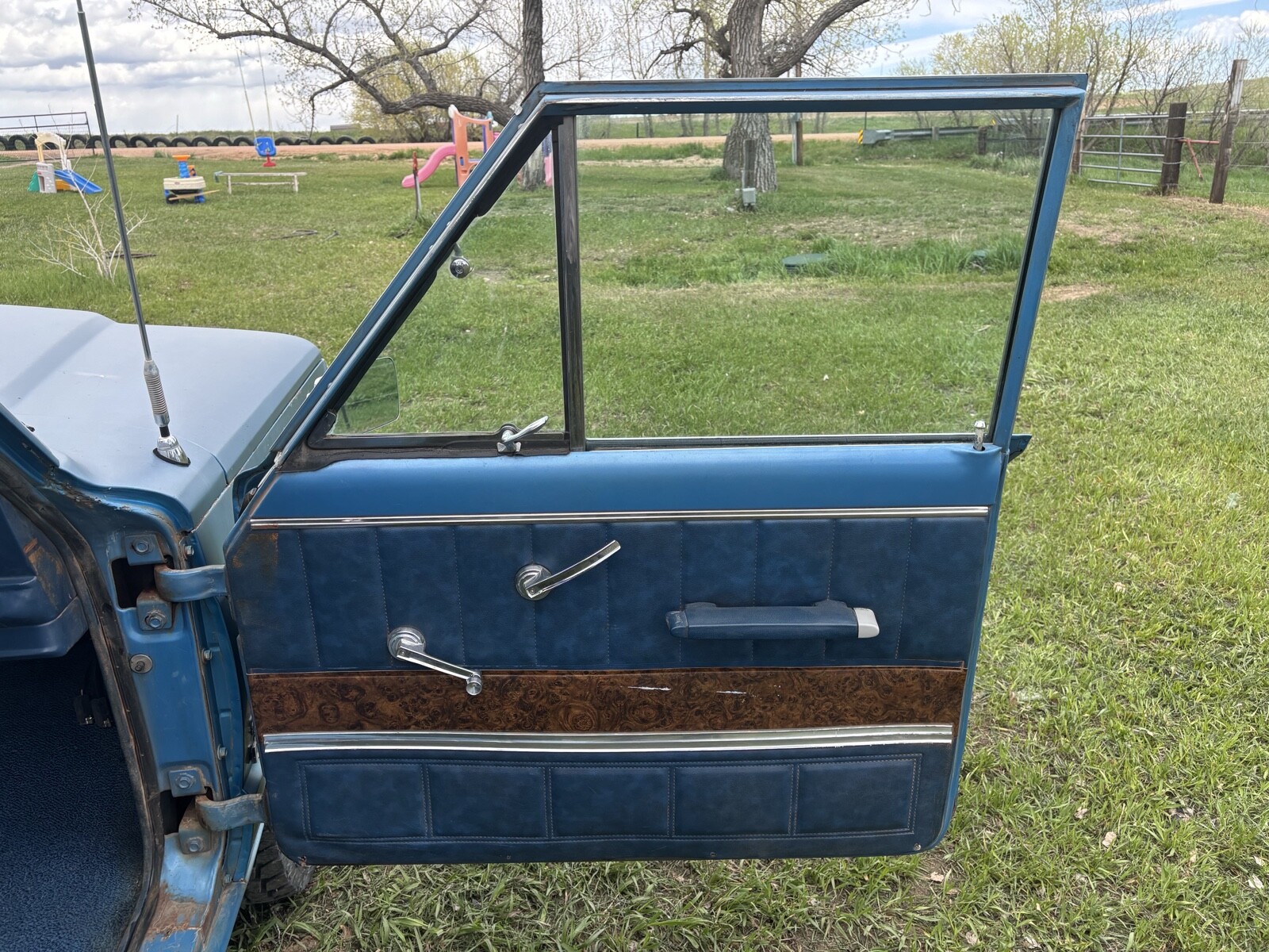 Jeep-Wagoneer-1971-Wagon-31