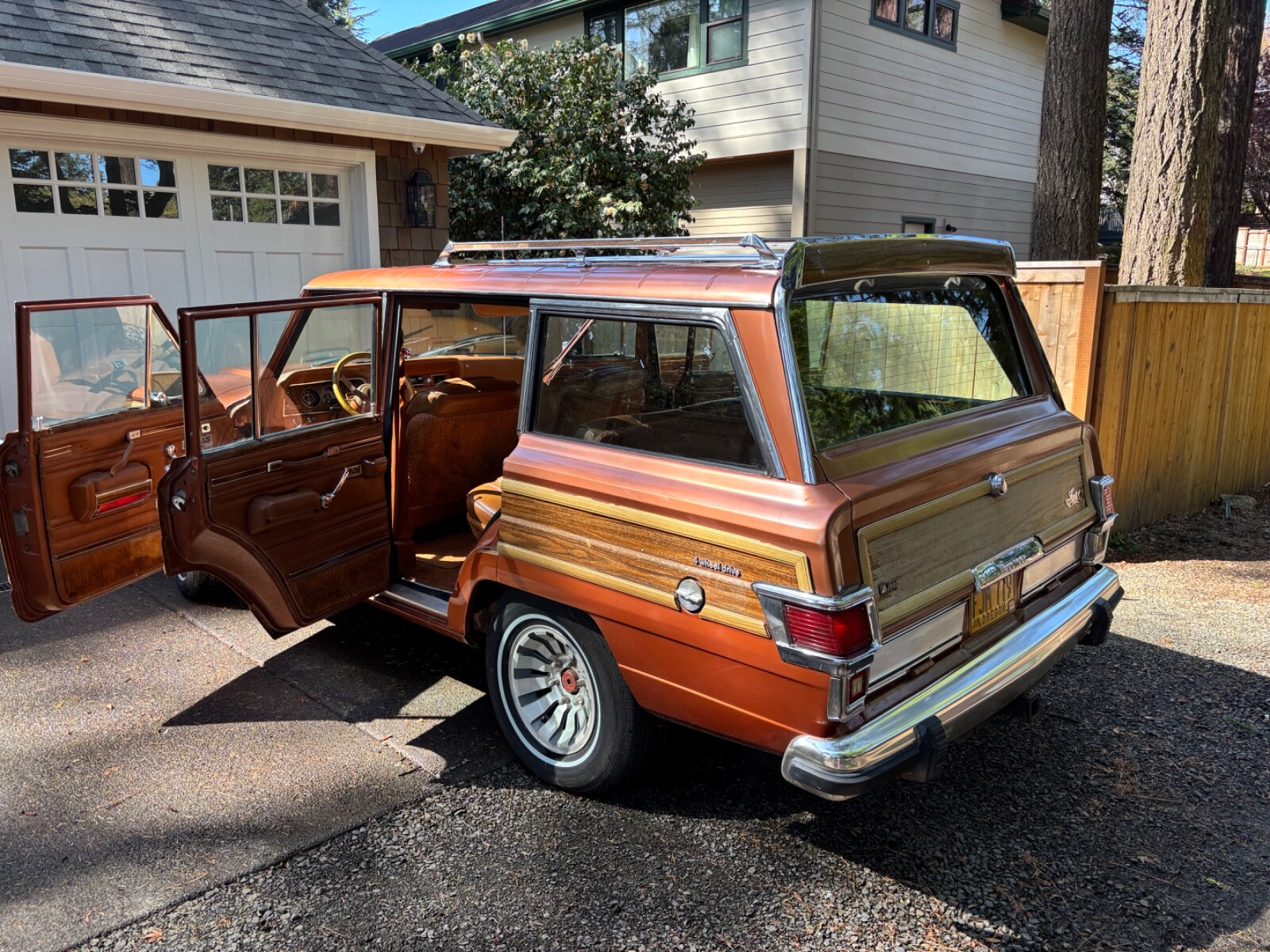 Jeep-Wagoneer-1981-SUV-5