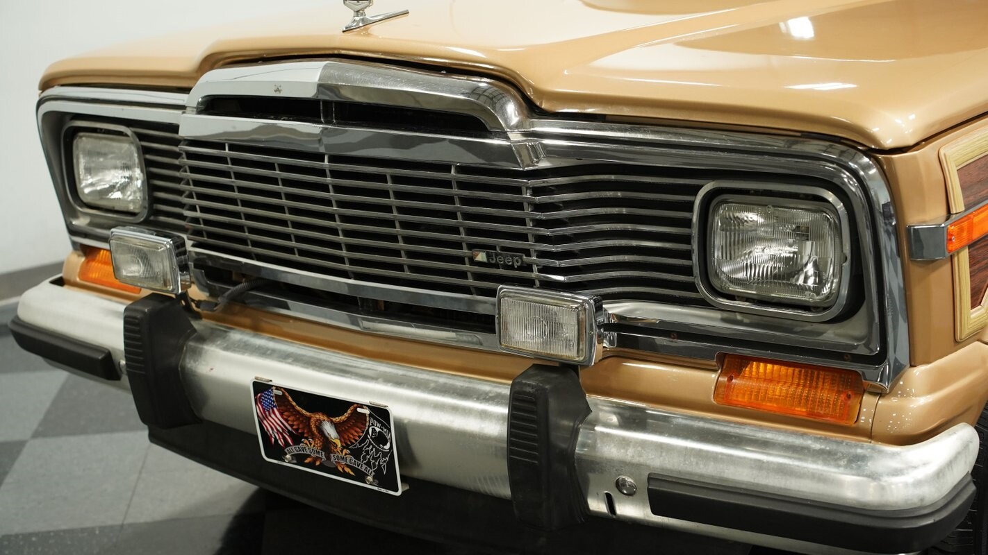 Jeep-Wagoneer-1985-Jeep-17