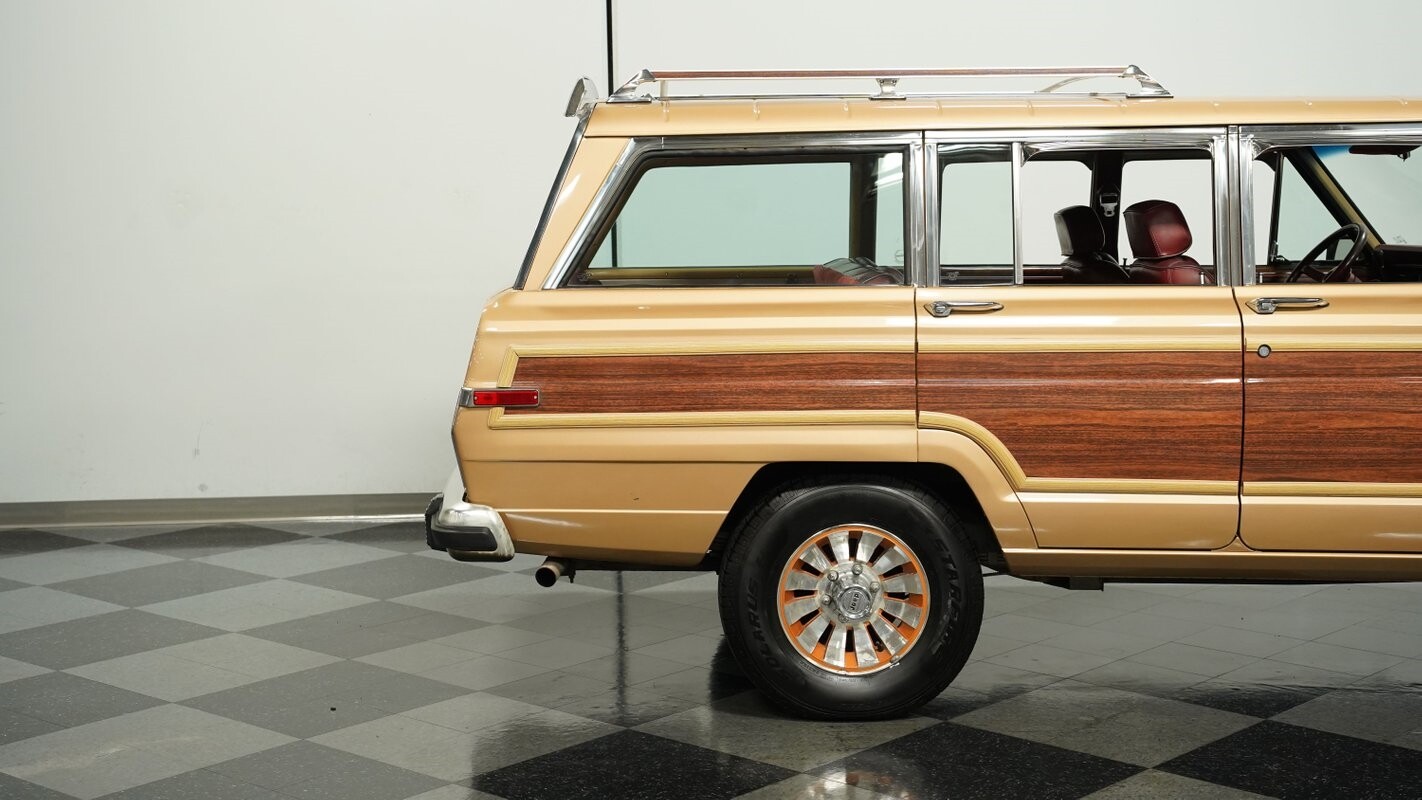 Jeep-Wagoneer-1985-Jeep-25