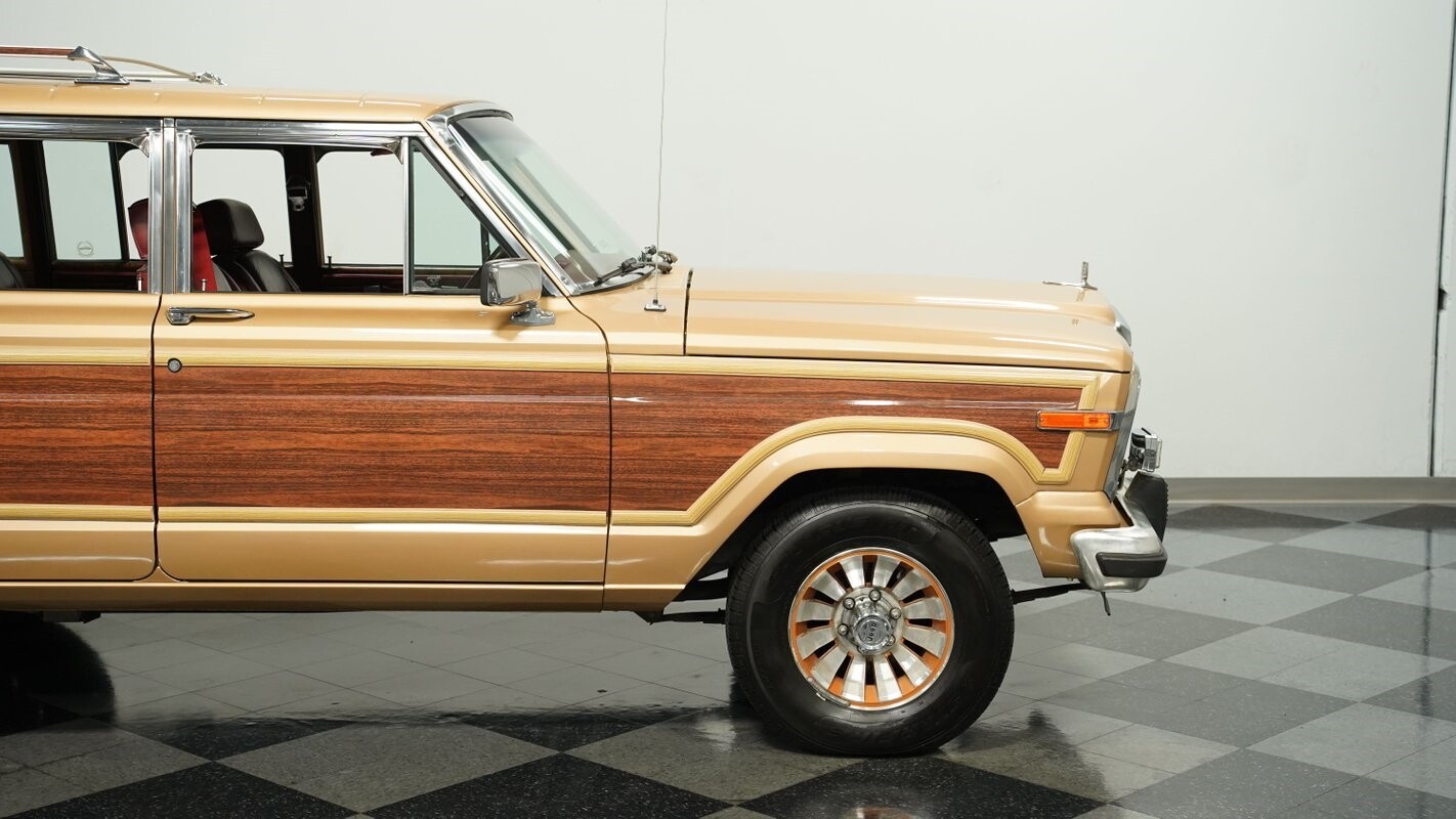 Jeep-Wagoneer-1985-Jeep-26