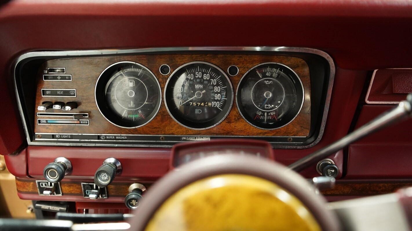 Jeep-Wagoneer-1985-Jeep-33