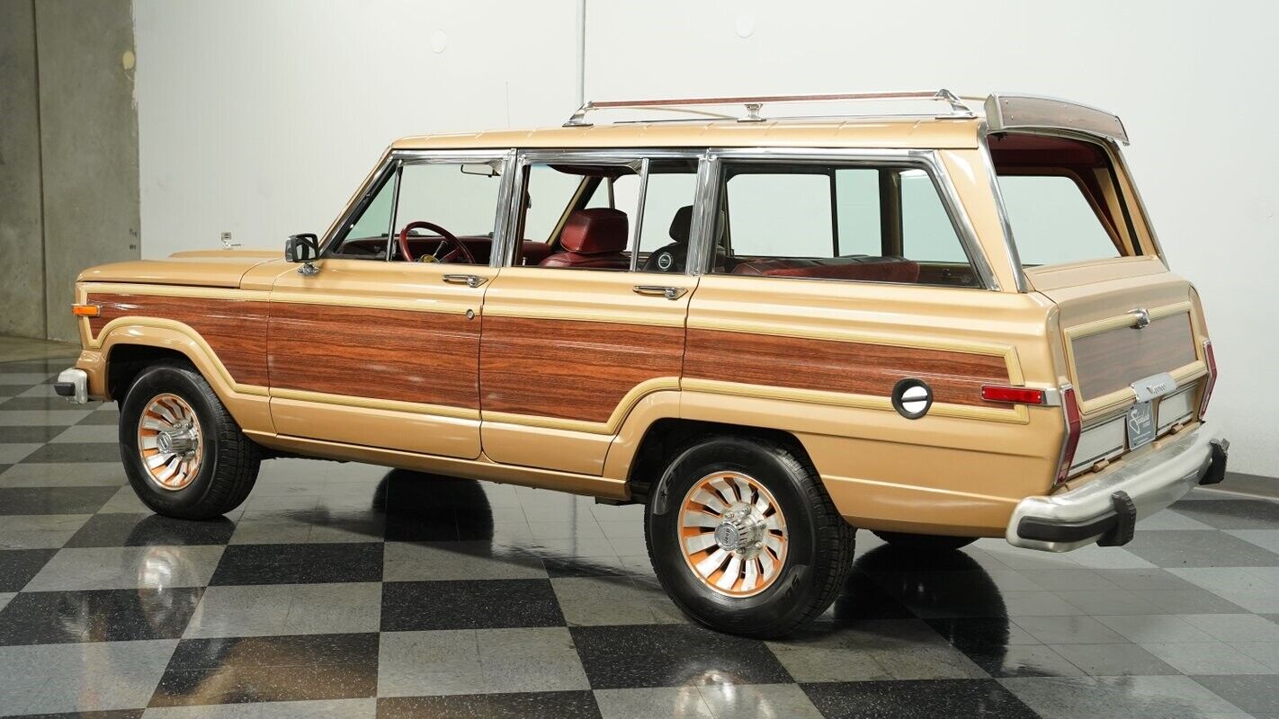 Jeep-Wagoneer-1985-Jeep-6