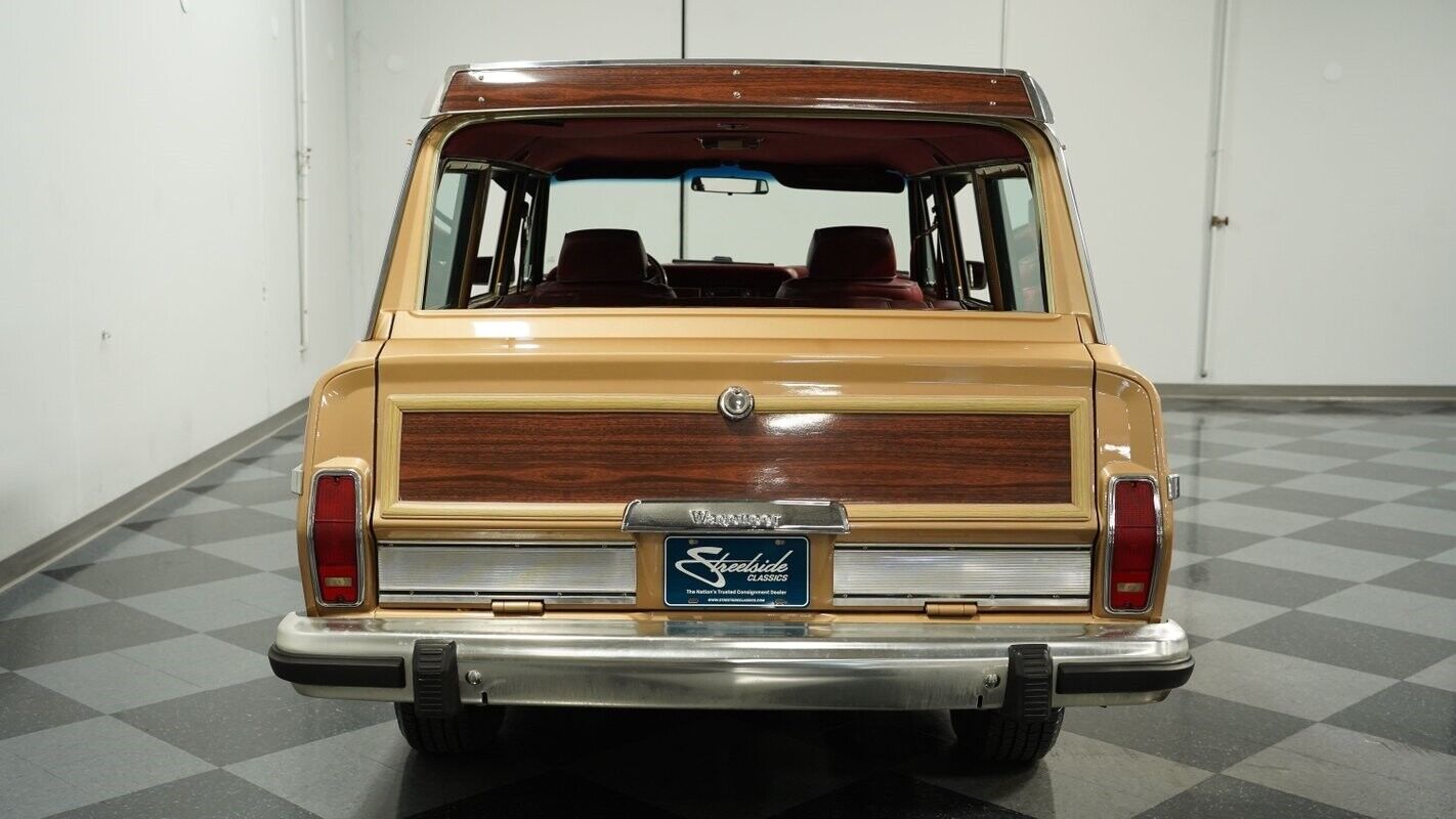 Jeep-Wagoneer-1985-Jeep-8