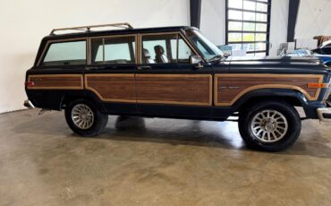 Jeep-Wagoneer-1988-SUV-10