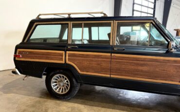 Jeep-Wagoneer-1988-SUV-12