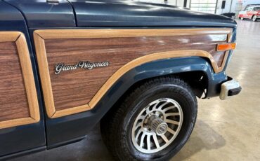 Jeep-Wagoneer-1988-SUV-13