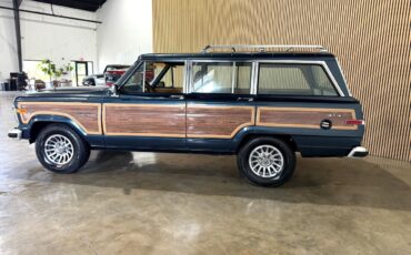 Jeep-Wagoneer-1988-SUV-19