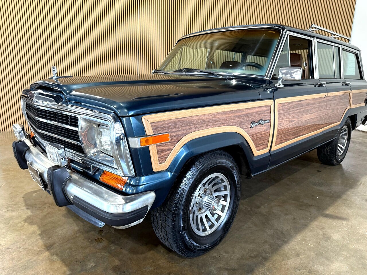 Jeep-Wagoneer-1988-SUV-20