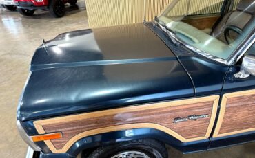 Jeep-Wagoneer-1988-SUV-22