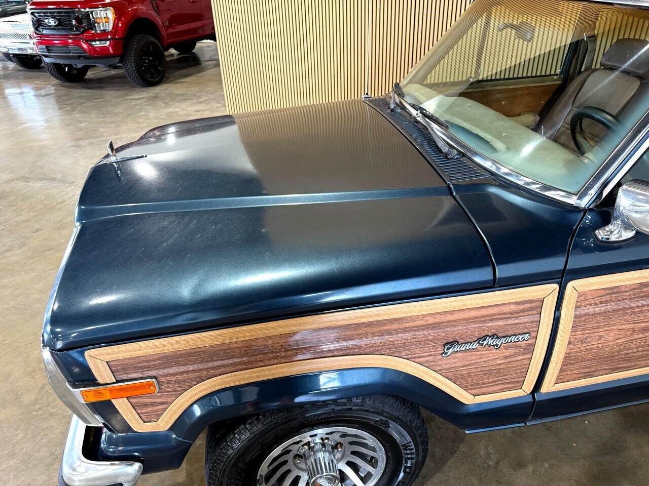 Jeep-Wagoneer-1988-SUV-22