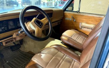 Jeep-Wagoneer-1988-SUV-26