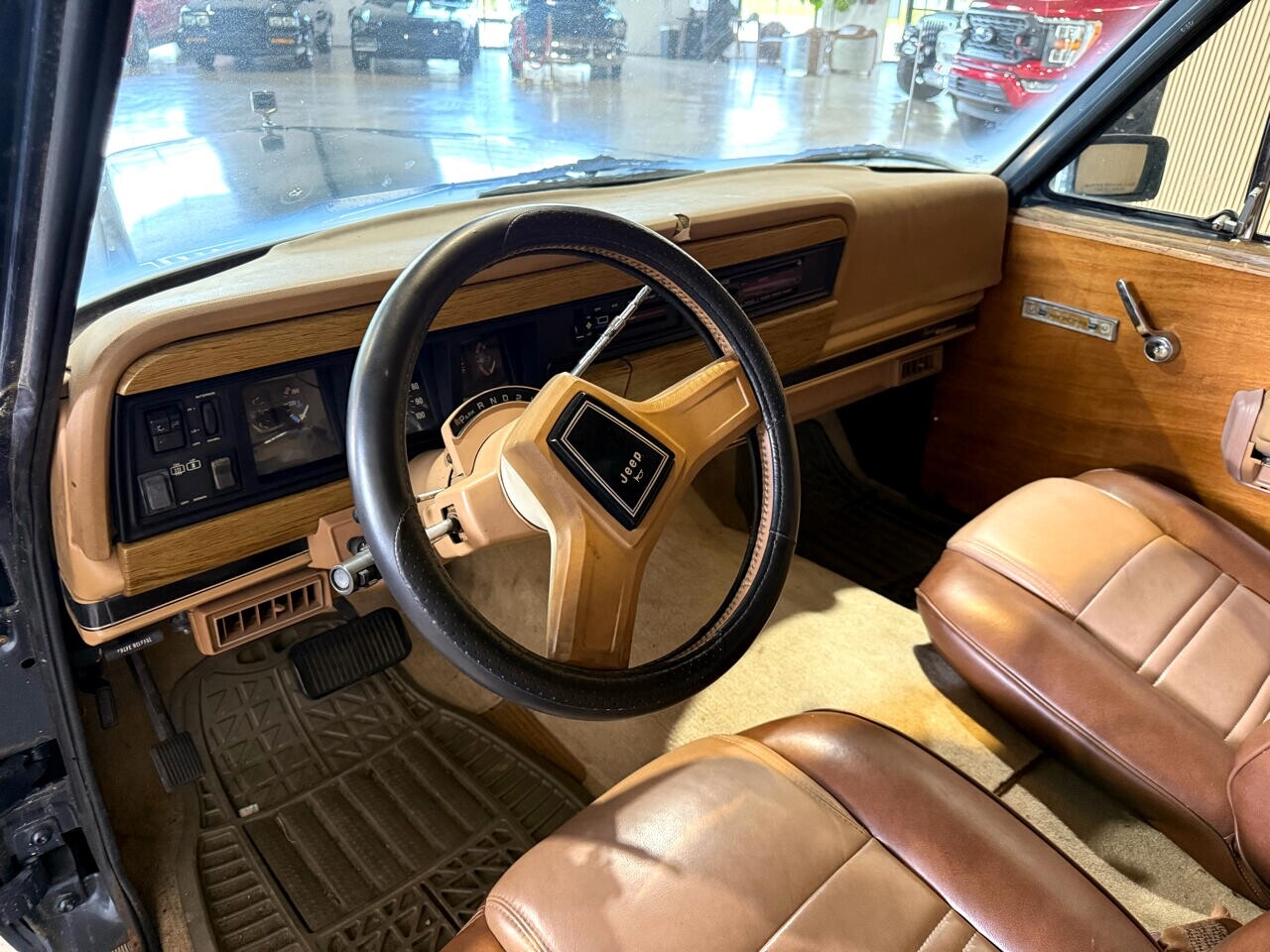 Jeep-Wagoneer-1988-SUV-28