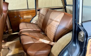 Jeep-Wagoneer-1988-SUV-30
