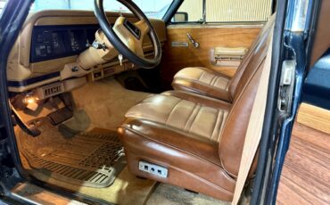 Jeep-Wagoneer-1988-SUV-35