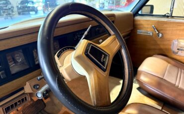 Jeep-Wagoneer-1988-SUV-39