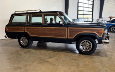 Jeep-Wagoneer-1988-SUV-9