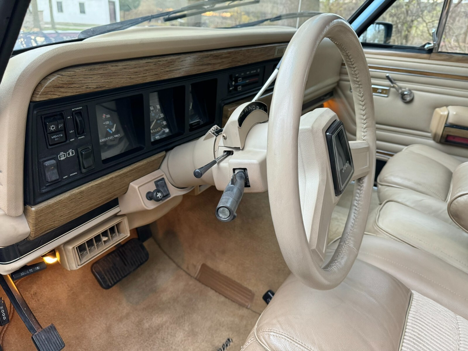 Jeep-Wagoneer-1991-SUV-23