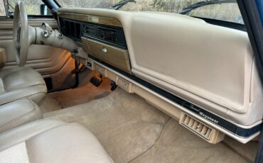 Jeep-Wagoneer-1991-SUV-25