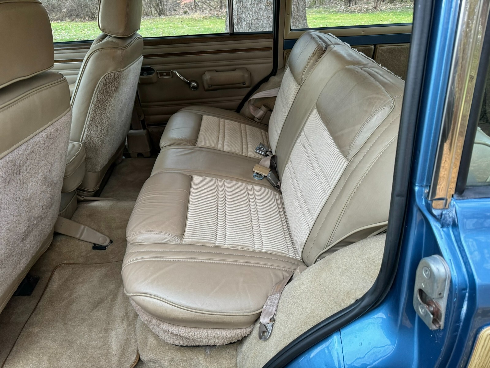Jeep-Wagoneer-1991-SUV-28