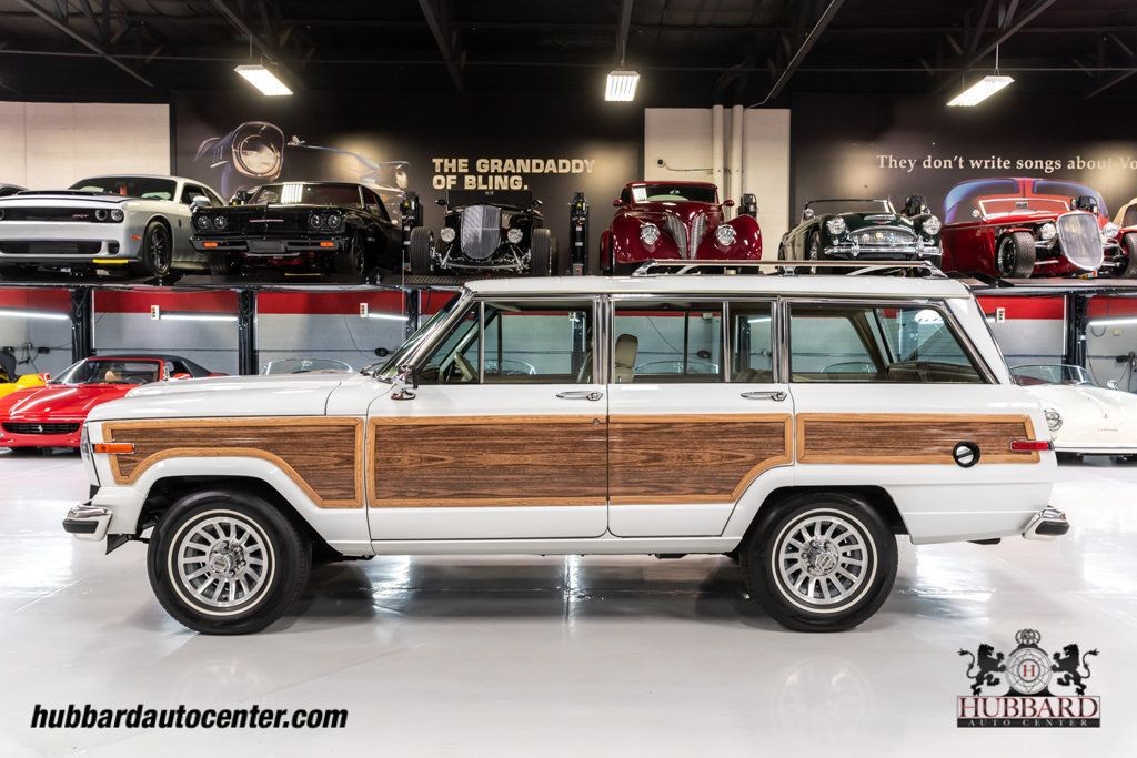 Jeep-Wagoneer-1991-SUV-4
