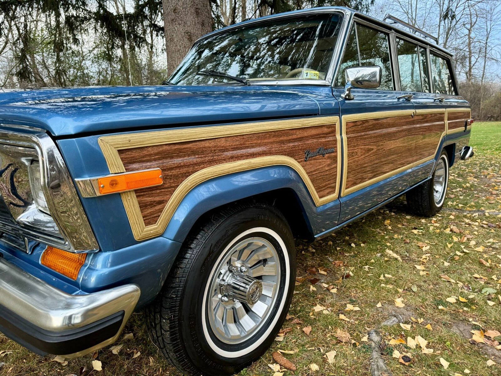 Jeep-Wagoneer-1991-SUV-7