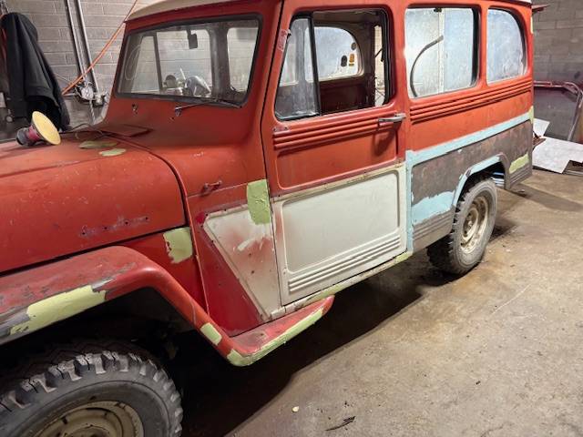 Jeep-Willys-1961-red-1