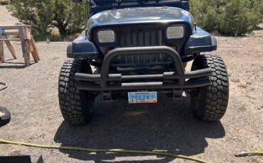 Jeep-Wrangler-1978-black
