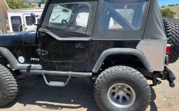 Jeep-Wrangler-1978-black-4