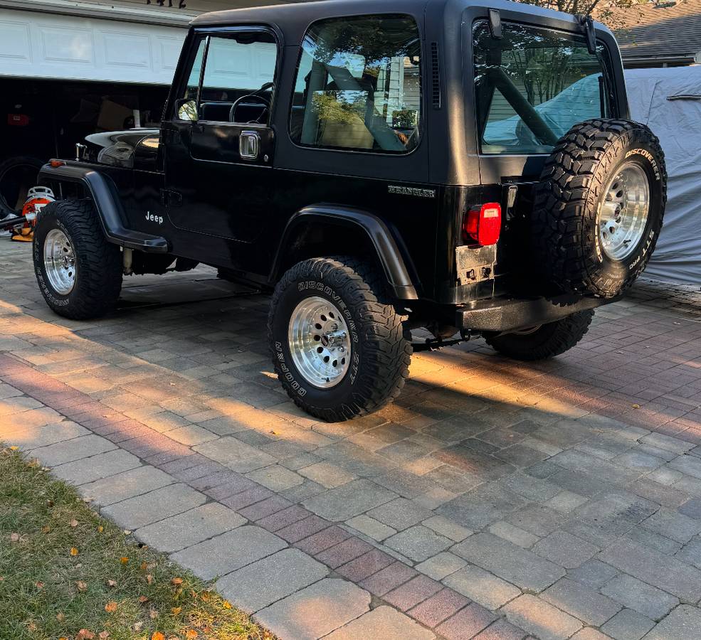 Jeep-Wrangler-1989-1