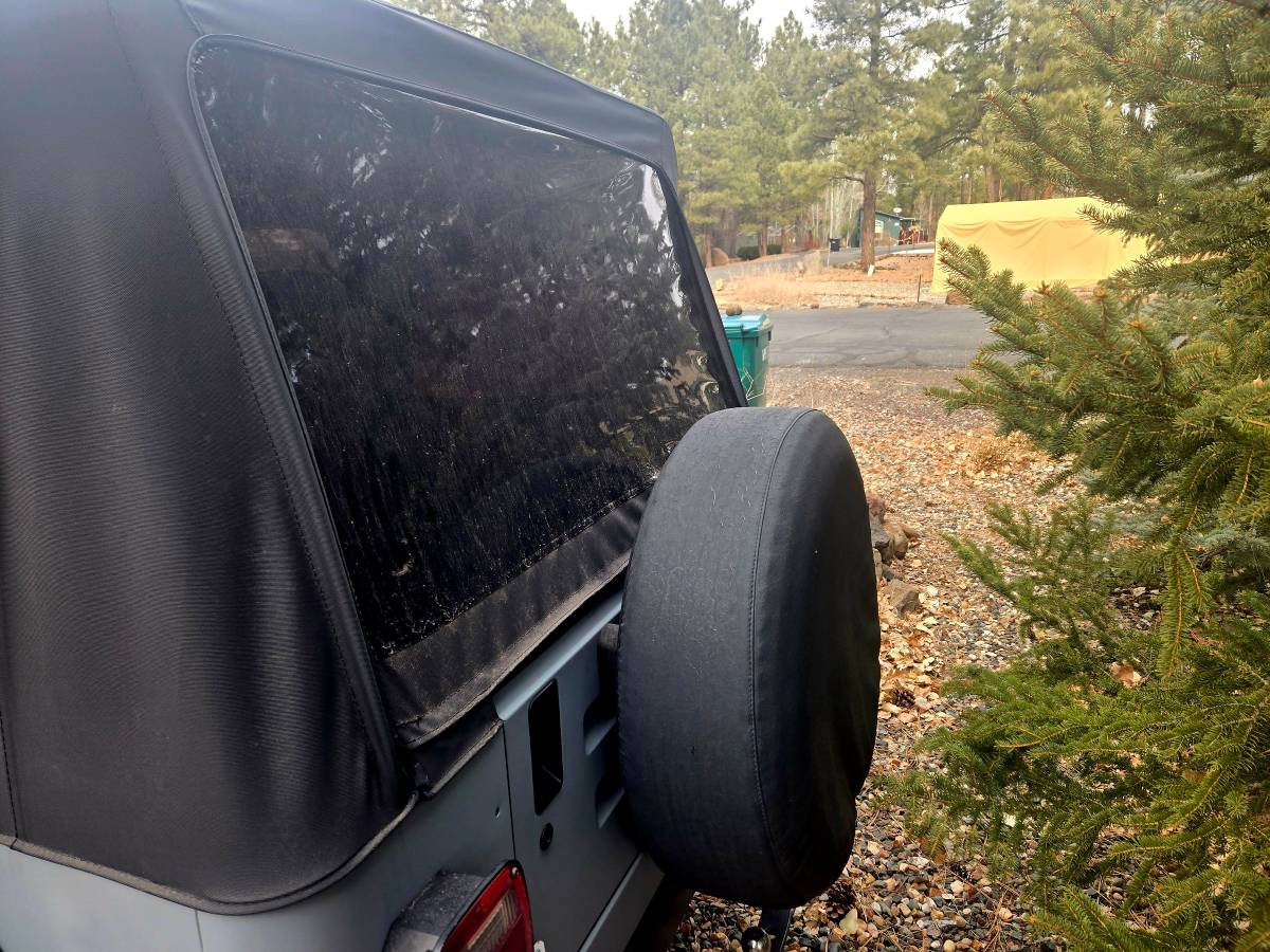 Jeep-Wrangler-1993-grey-5