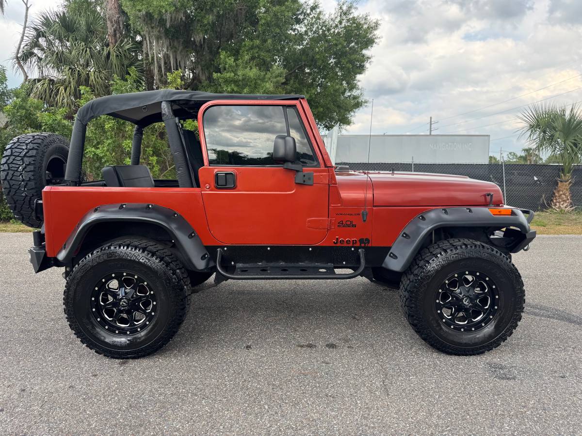 Jeep-Wrangler-1993-orange-15