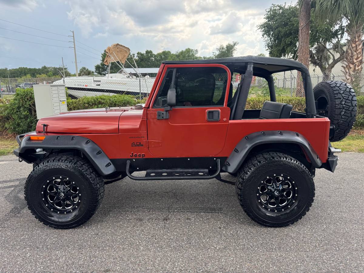 Jeep-Wrangler-1993-orange-2