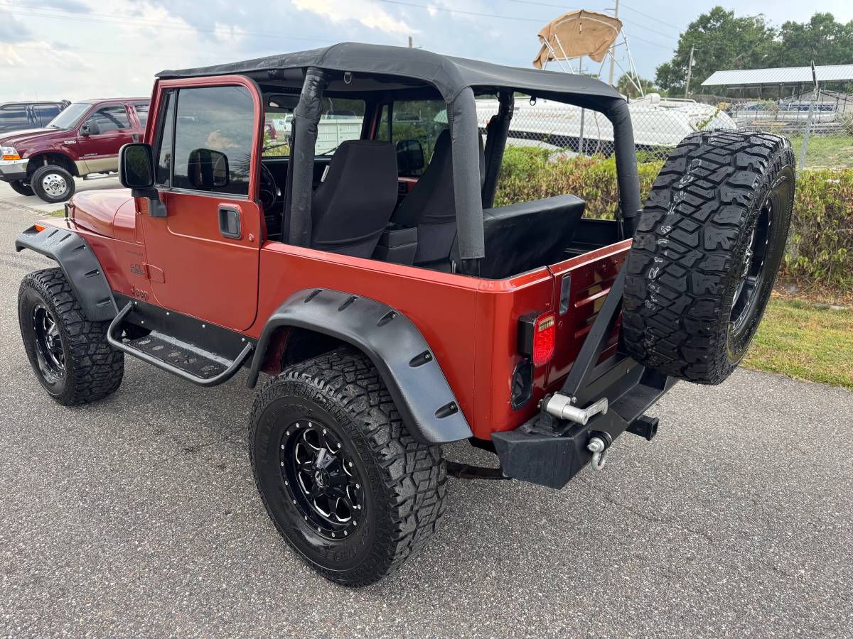 Jeep-Wrangler-1993-orange-3