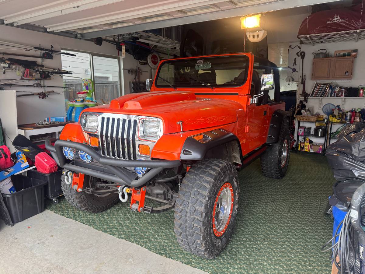 Jeep-Wrangler-s-1995-orange-2