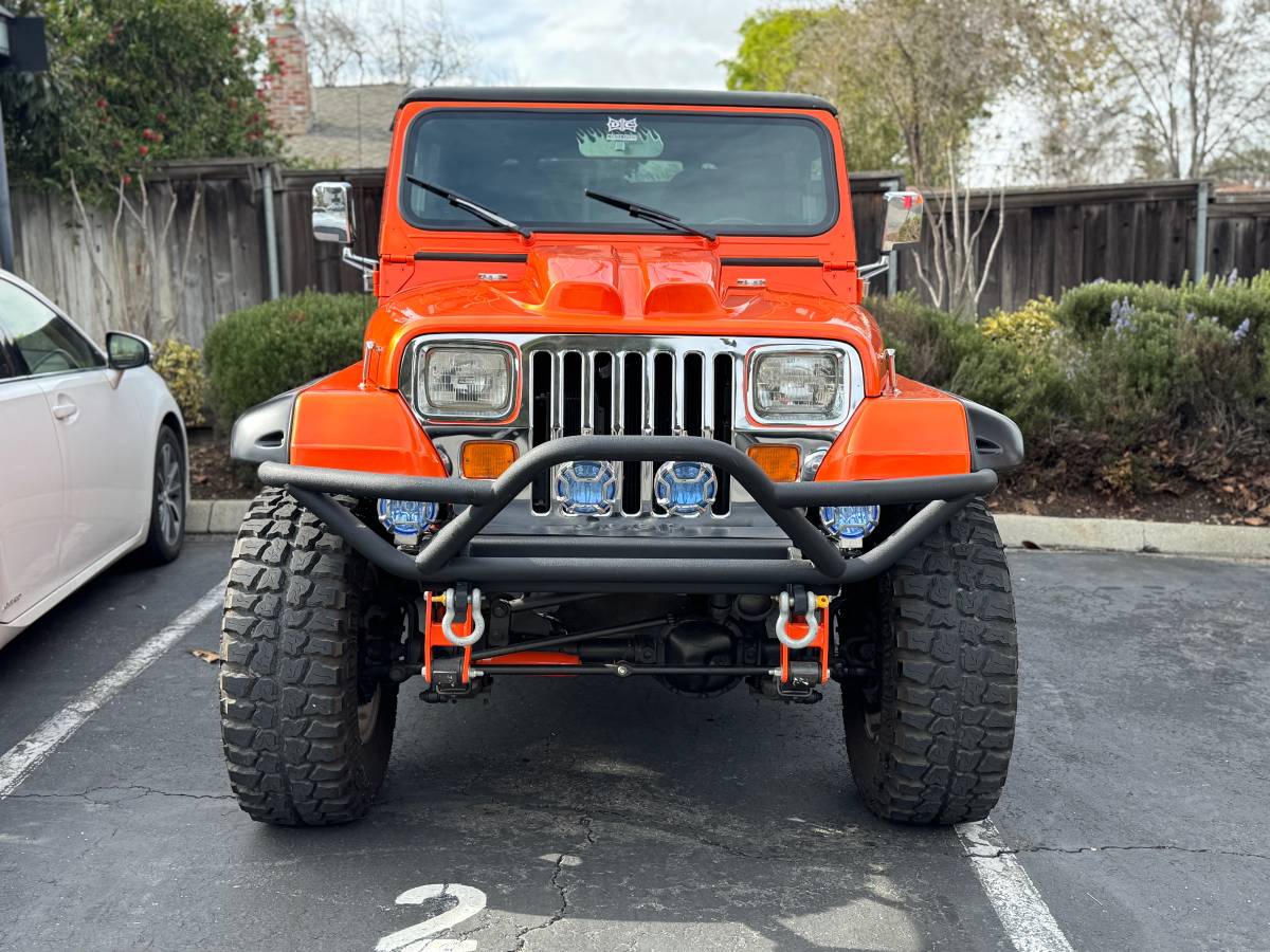 Jeep-Wrangler-s-1995-orange-3