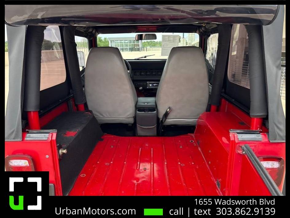 Jeep-Wrangler-s-5-spd-1992-2