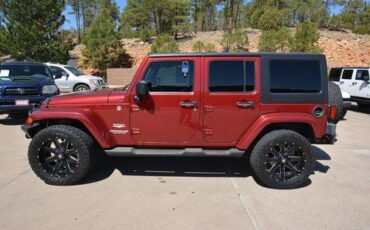 Jeep-Wrangler-unlimited-2011-red-1