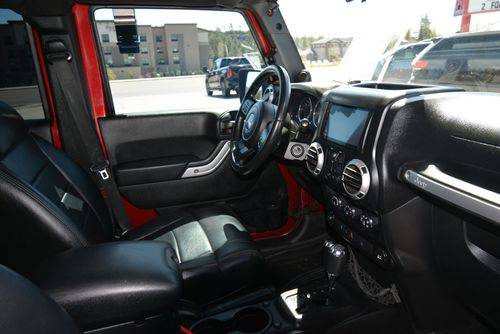 Jeep-Wrangler-unlimited-2011-red-10