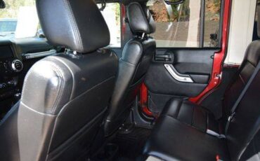 Jeep-Wrangler-unlimited-2011-red-13