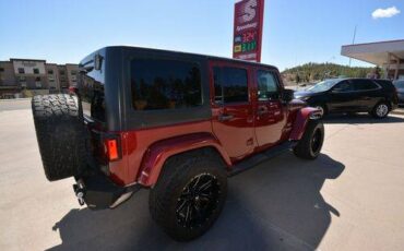Jeep-Wrangler-unlimited-2011-red-4