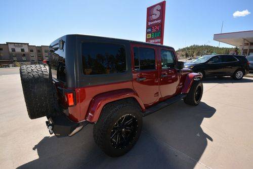 Jeep-Wrangler-unlimited-2011-red-4