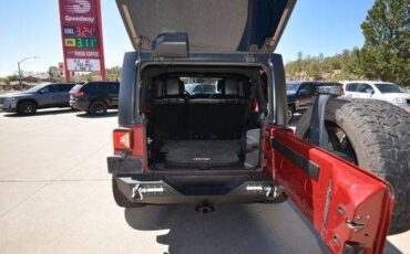 Jeep-Wrangler-unlimited-2011-red-6