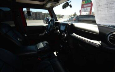 Jeep-Wrangler-unlimited-2011-red-8