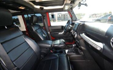 Jeep-Wrangler-unlimited-2011-red-9