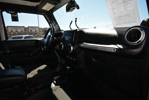 Jeep-Wrangler-unlimited-2014-silver-8