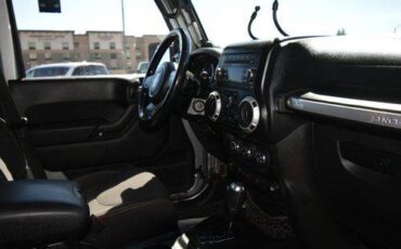 Jeep-Wrangler-unlimited-2014-silver-9