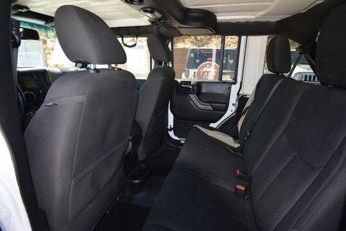 Jeep-Wrangler-unlimited-2018-white-11